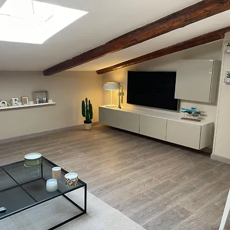 Apartment La Mansarda Caserta