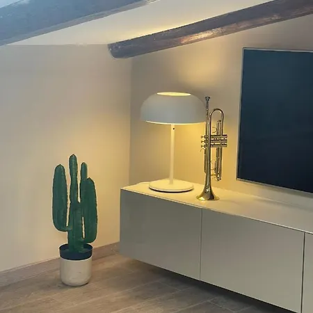 La Mansarda Apartment